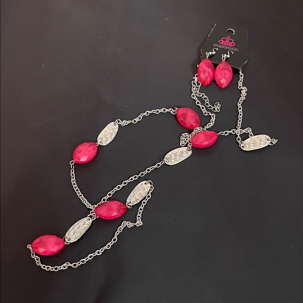Paparazzi Fuchsia and Silver Necklace Set